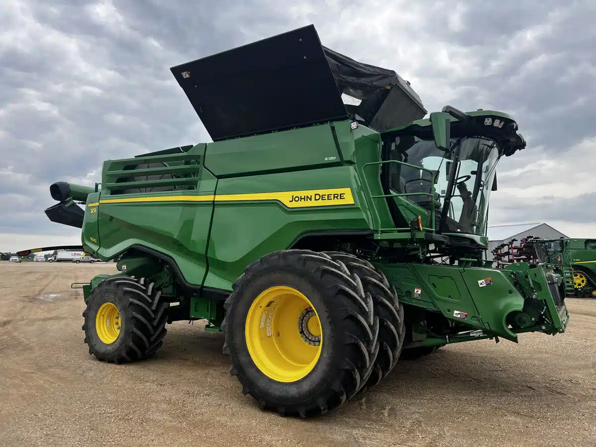 Gallery image 1 for Used 2023 John Deere X9 1100 Combine