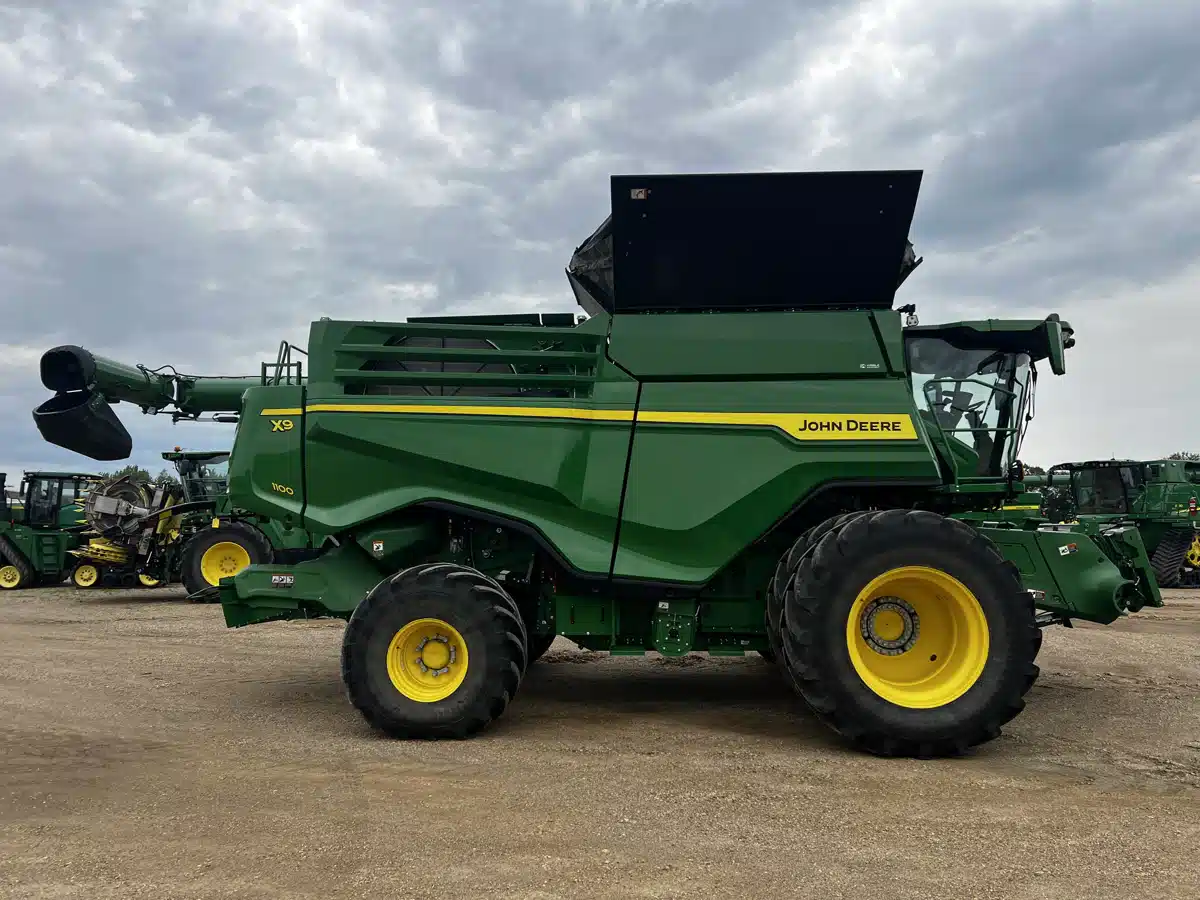 Gallery image 2 for Used 2023 John Deere X9 1100 Combine
