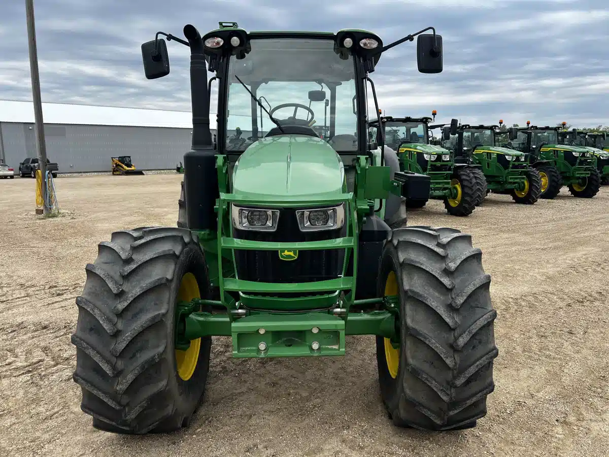 Gallery image 2 for Used 2021 John Deere 5090M Tractor