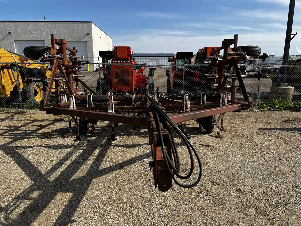 Gallery image 2 for Used Wil-Rich 2500 Cultivator