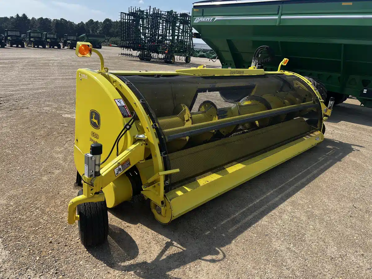 Gallery image 1 for Used 2021 John Deere 659 Windrower