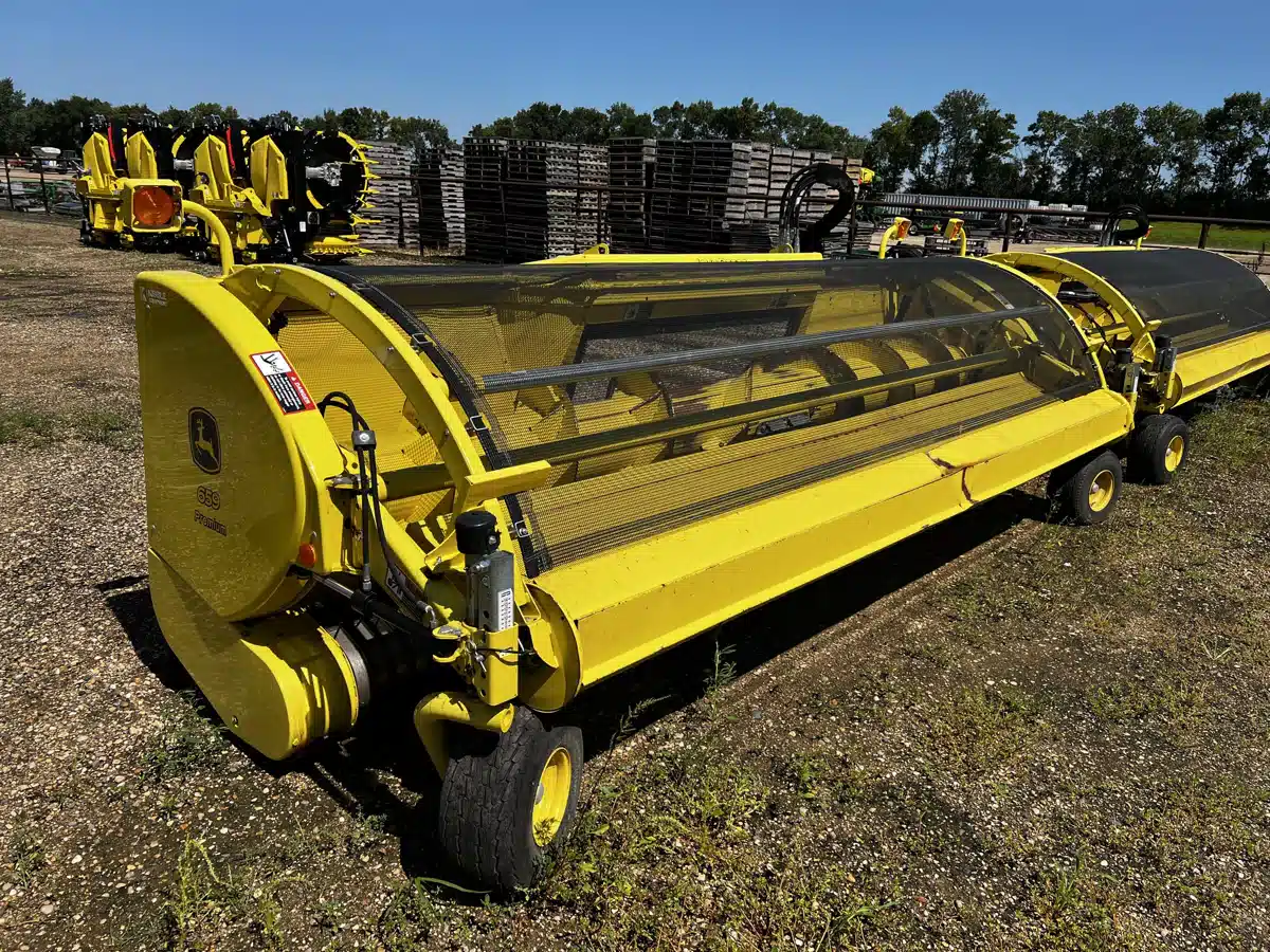 Gallery image 1 for Used 2021 John Deere 659 Windrower