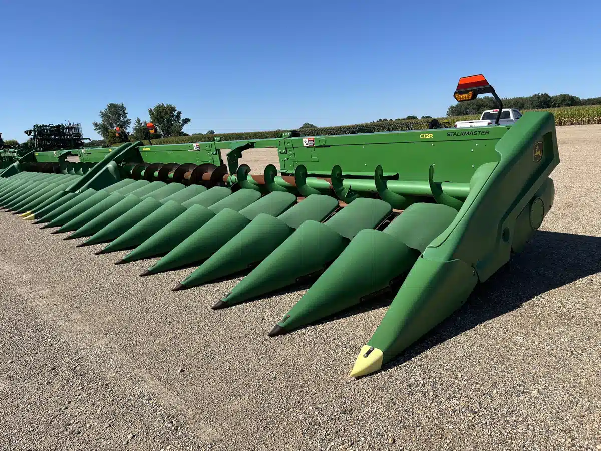 Gallery image 1 for Used 2023 John Deere C12R Header - Row Crop