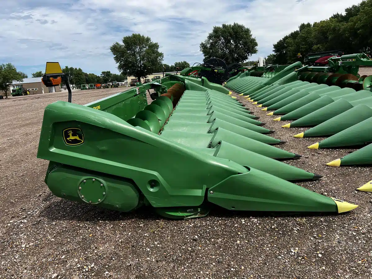Gallery image 2 for Used 2023 John Deere C12R Header - Row Crop
