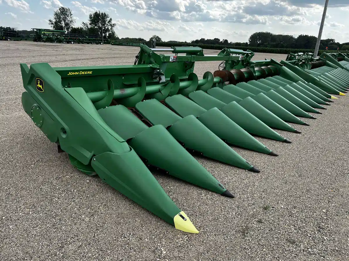 Gallery image 1 for Used 2023 John Deere C12F Header - Row Crop