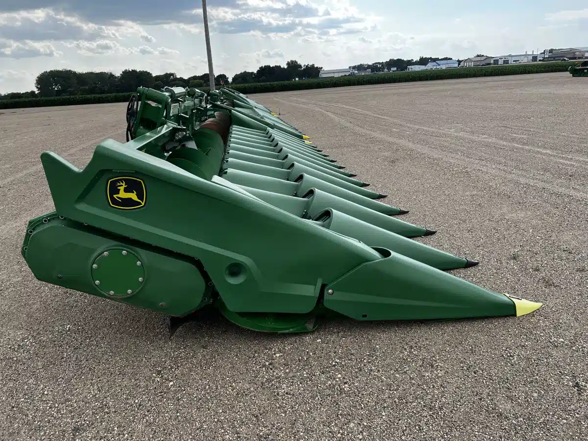 Gallery image 2 for Used 2023 John Deere C12F Header - Row Crop