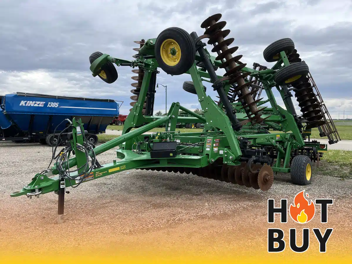 Gallery image 1 for Used 2021 John Deere 2660VT Vertical Tillage