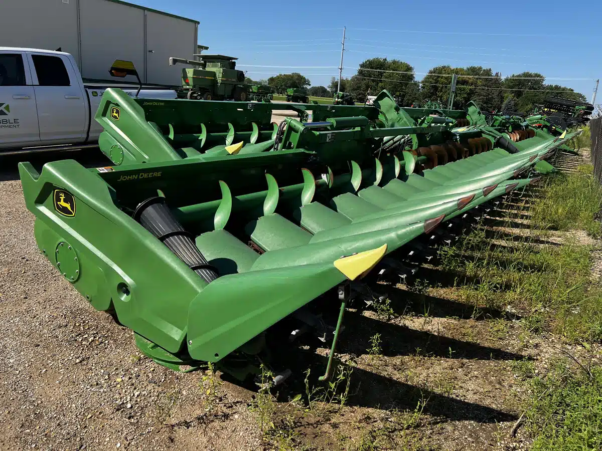 Gallery image 2 for Used 2023 John Deere C16F Header - Row Crop