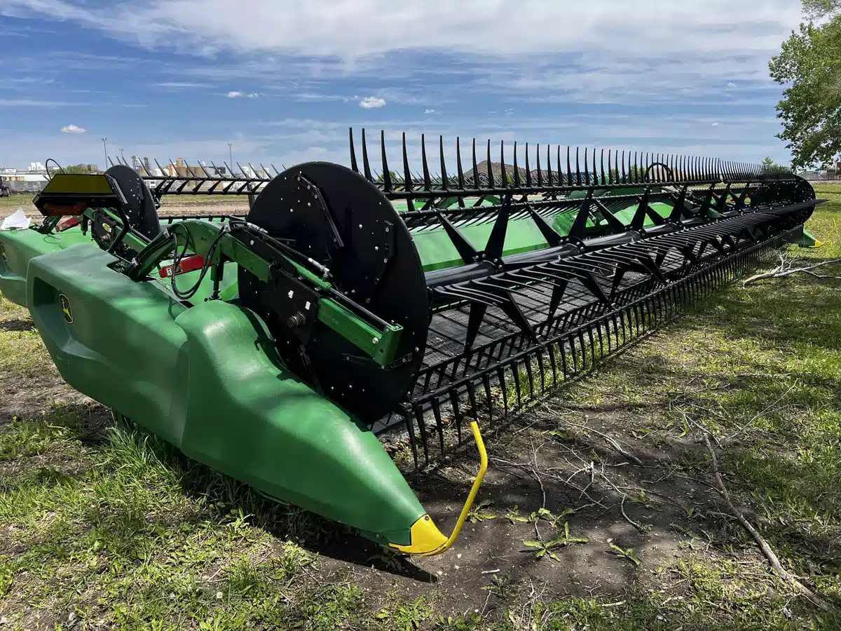 Gallery image 2 for Used 2023 John Deere RD45F Header Combine