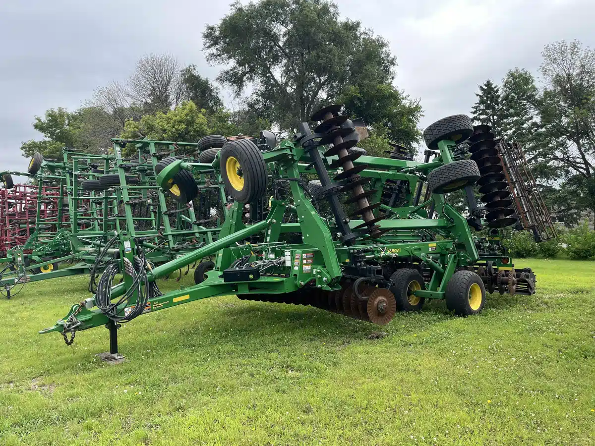 Gallery image 2 for Used 2021 John Deere 2660VT Vertical Tillage