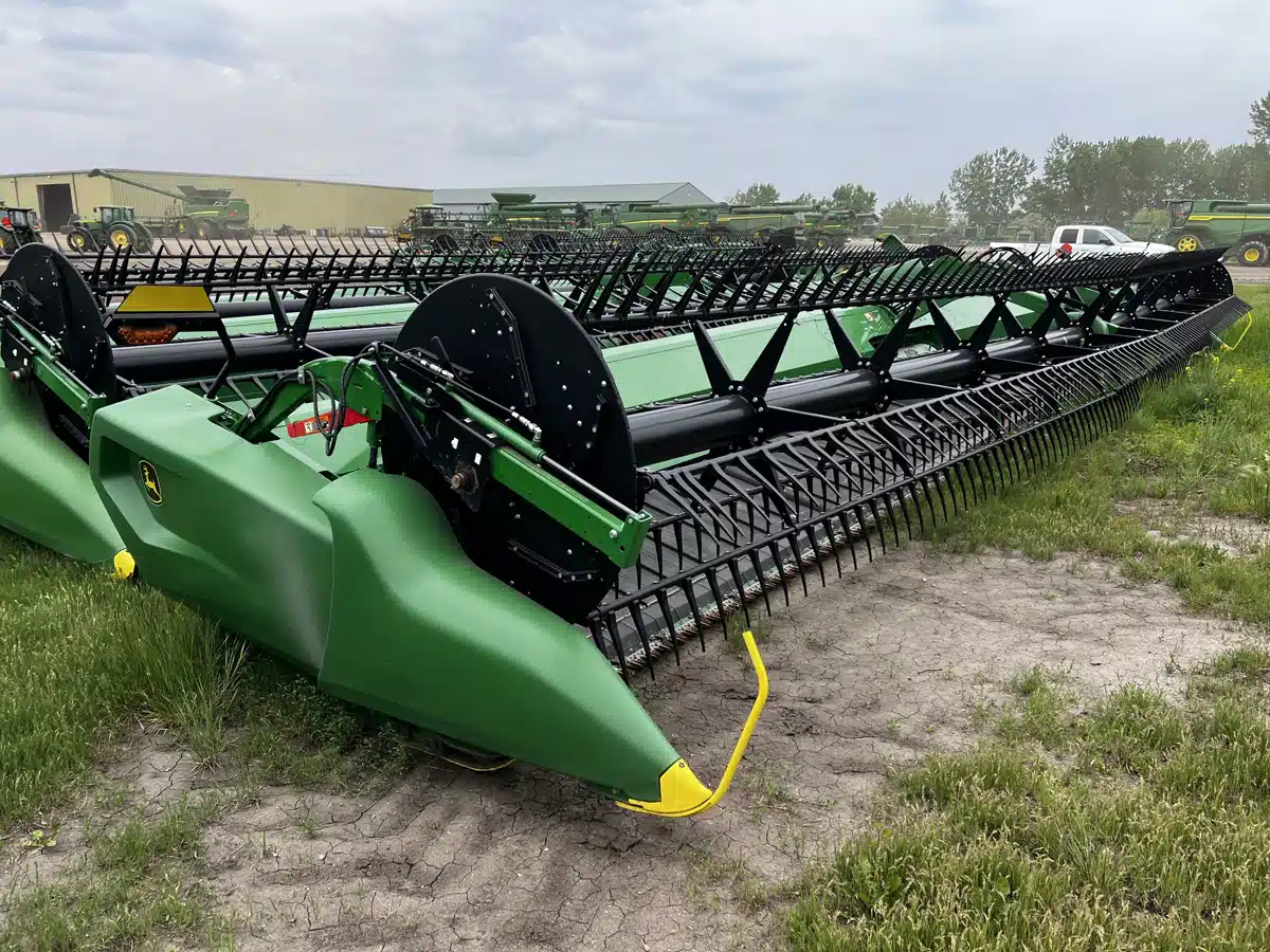 Gallery image 1 for Used 2021 John Deere RD45F Header Combine