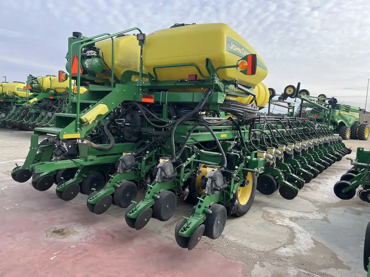Gallery image 2 for Used 2013 John Deere DB90 Planter