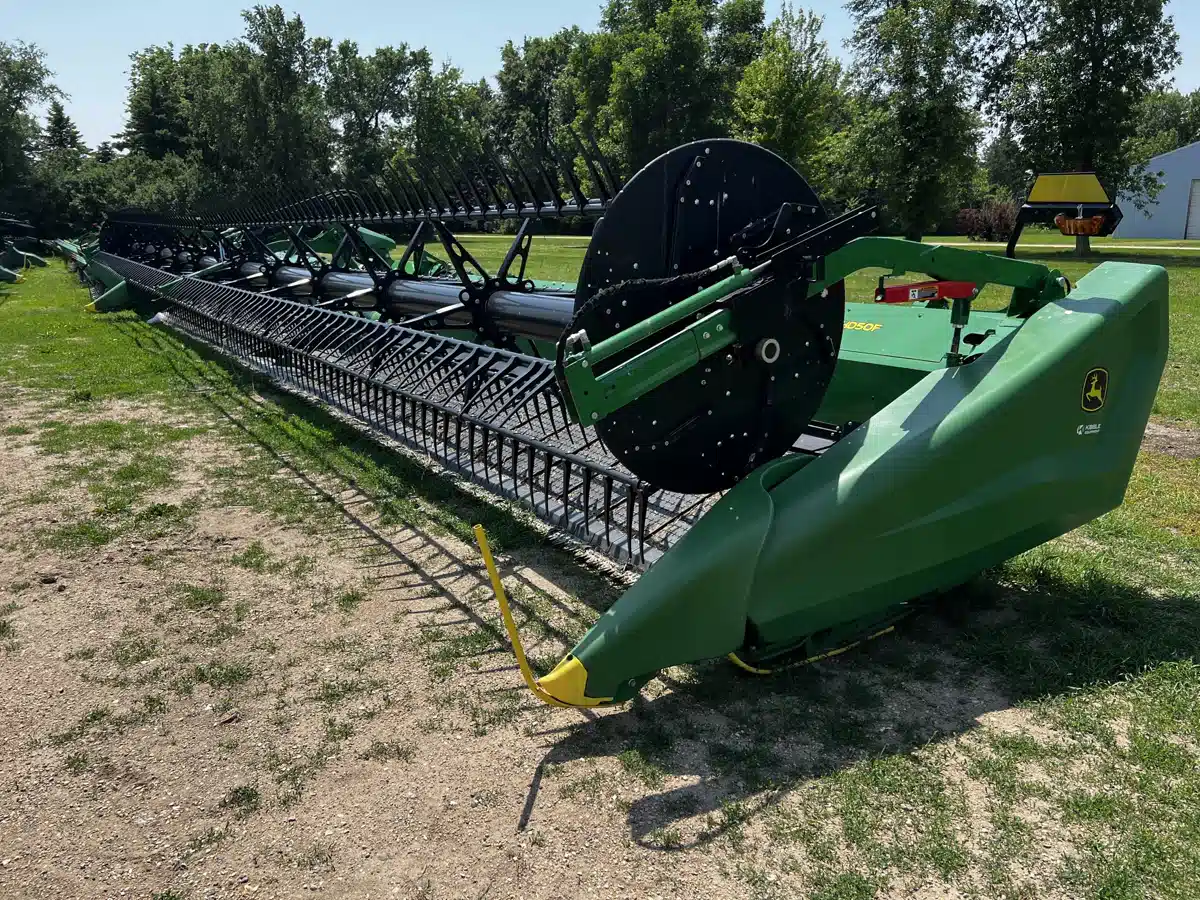 Gallery image 2 for Used 2022 John Deere HD50F Header - Flex