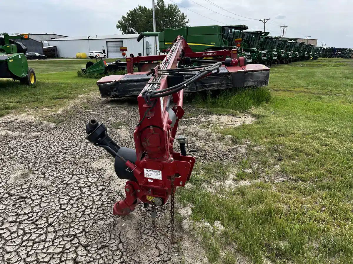 Gallery image 2 for Used 2015 New Holland 312 Disc Mower Conditioner