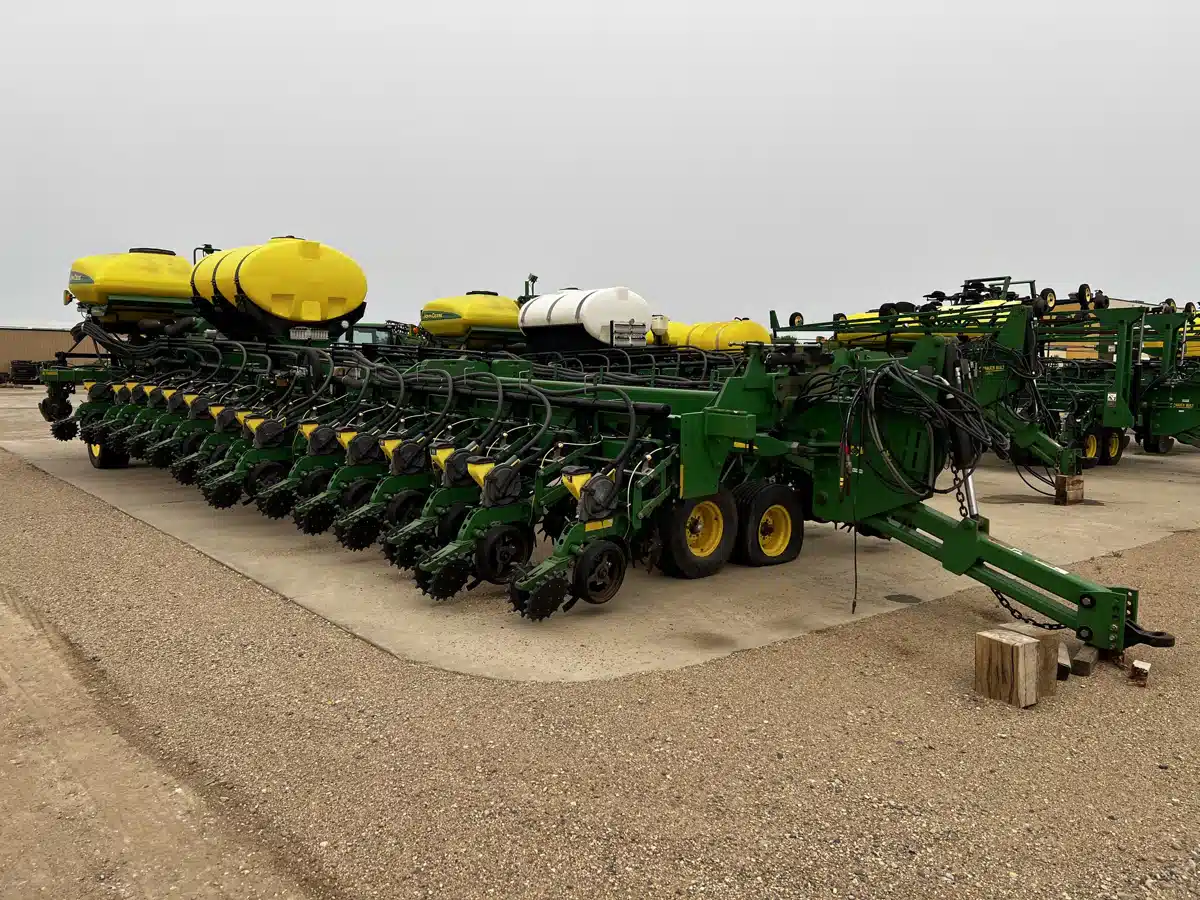 Gallery image 1 for Used 2010 John Deere DB90 Planter