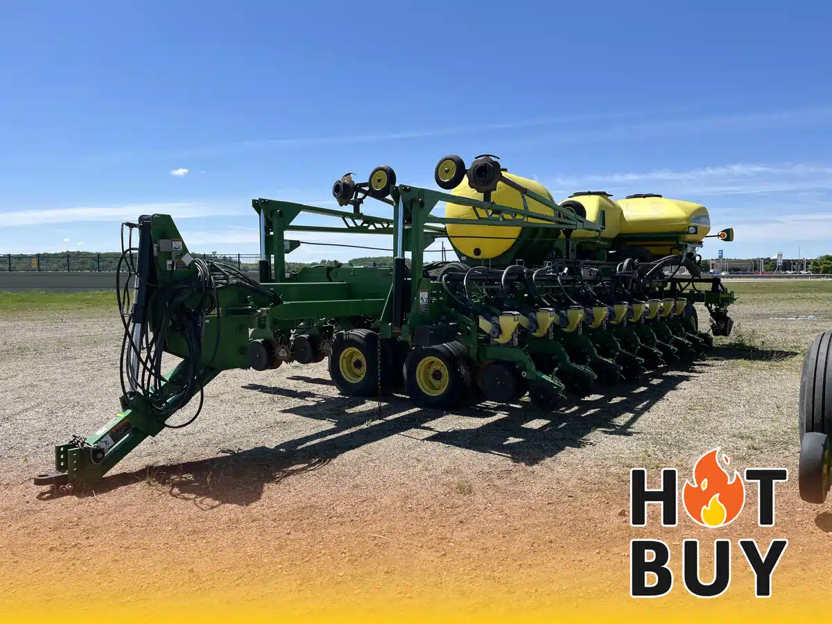 Gallery image 1 for Used 2006 John Deere DB44 Planter