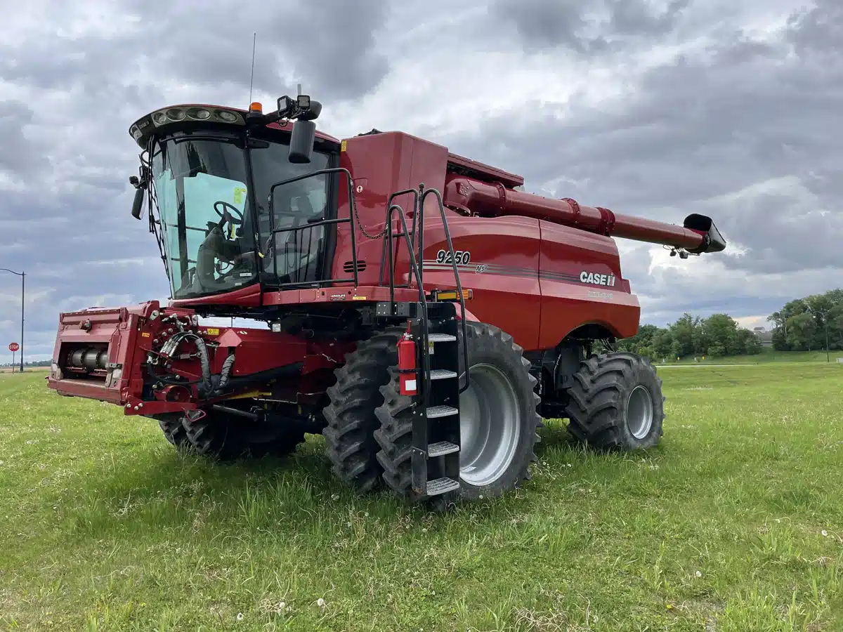 Gallery image 1 for Used 2019 Case IH 9250 Combine