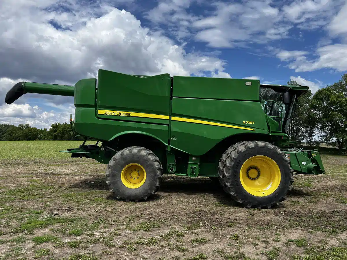 Gallery image 2 for Used 2021 John Deere S780 Combine