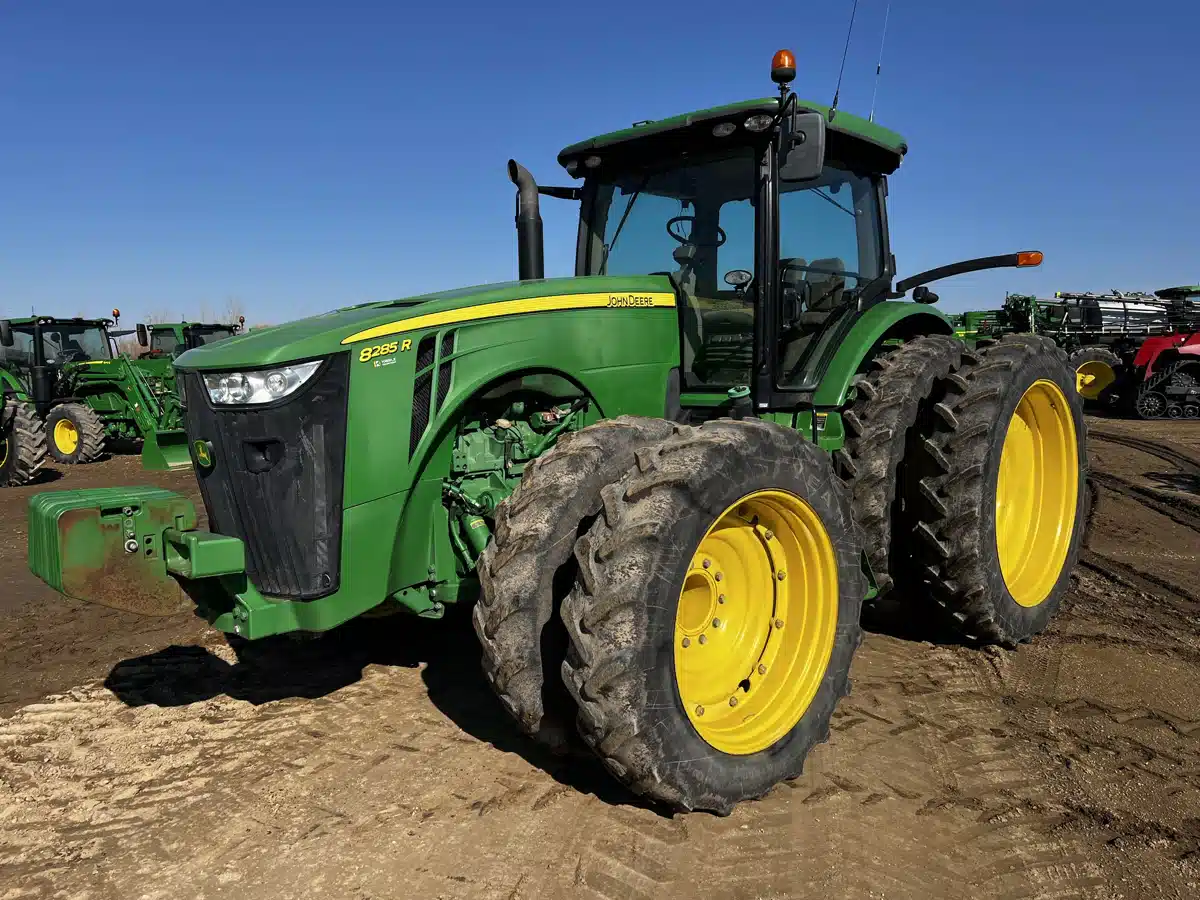 Gallery image 1 for Used 2011 John Deere 8285R Tractor