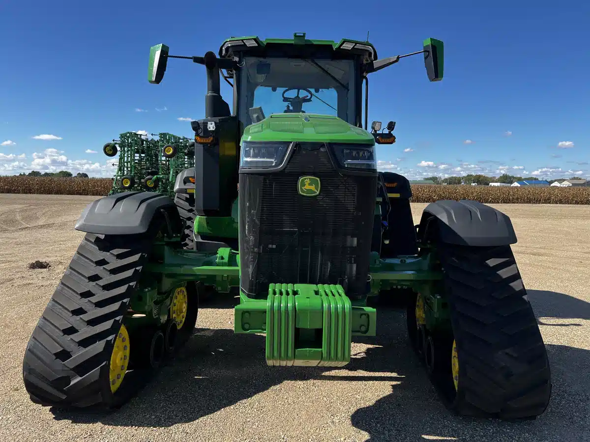 Gallery image 2 for Used 2023 John Deere 8R 370 Tractor