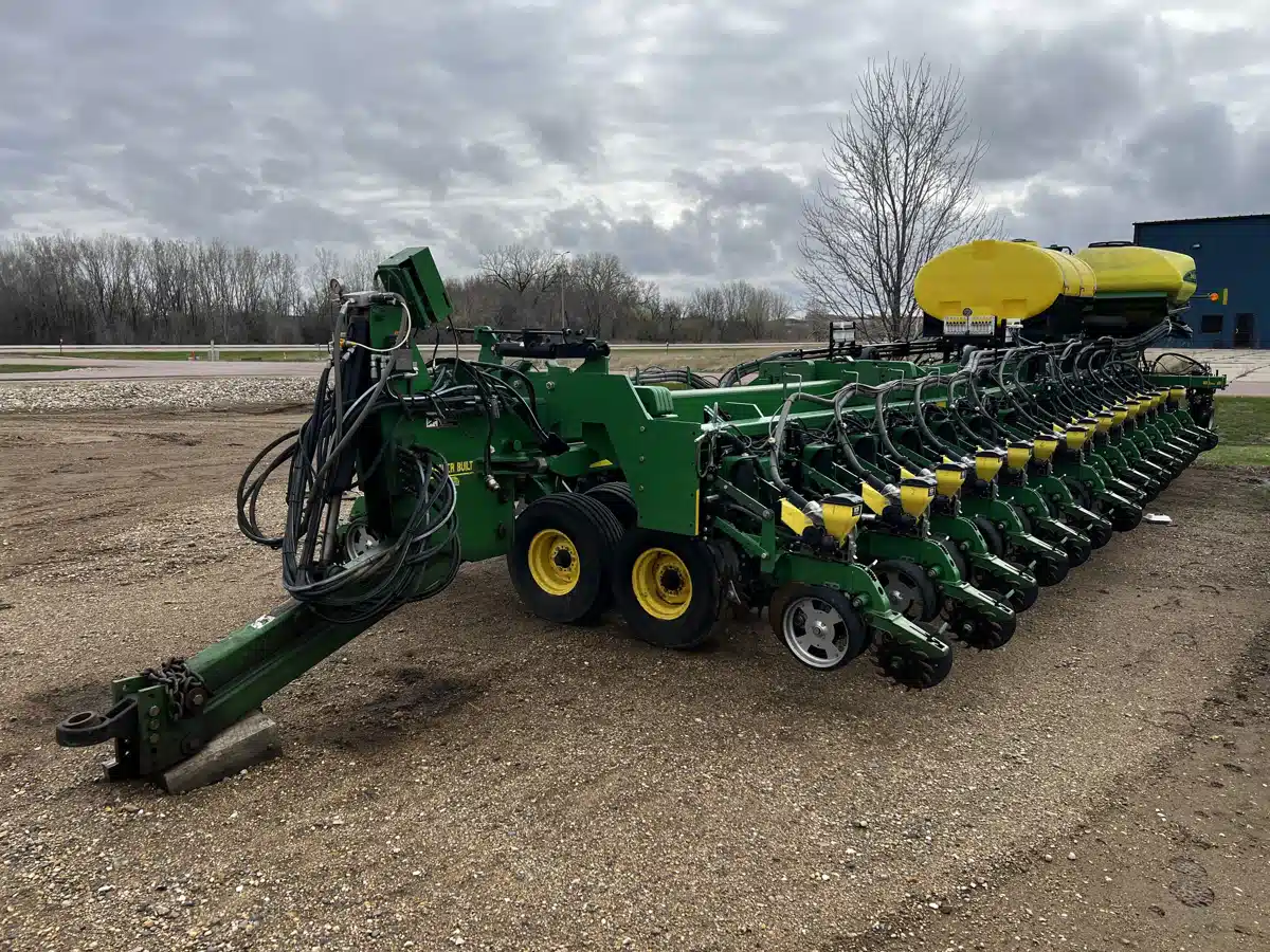 Gallery image 2 for Used 2013 John Deere DB90 Planter