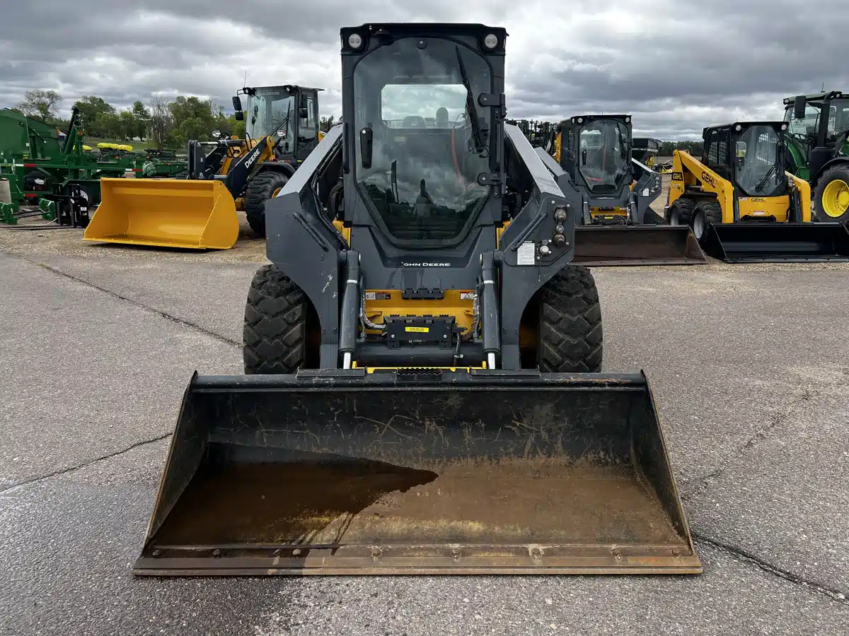 Gallery image 2 for Used 2021 John Deere 330G Skid Steer
