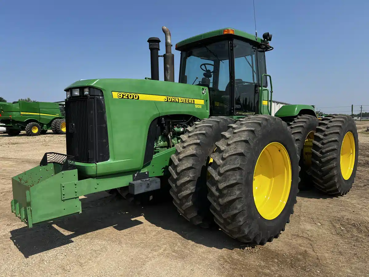 Gallery image 1 for Used 1998 John Deere 9200 Tractor