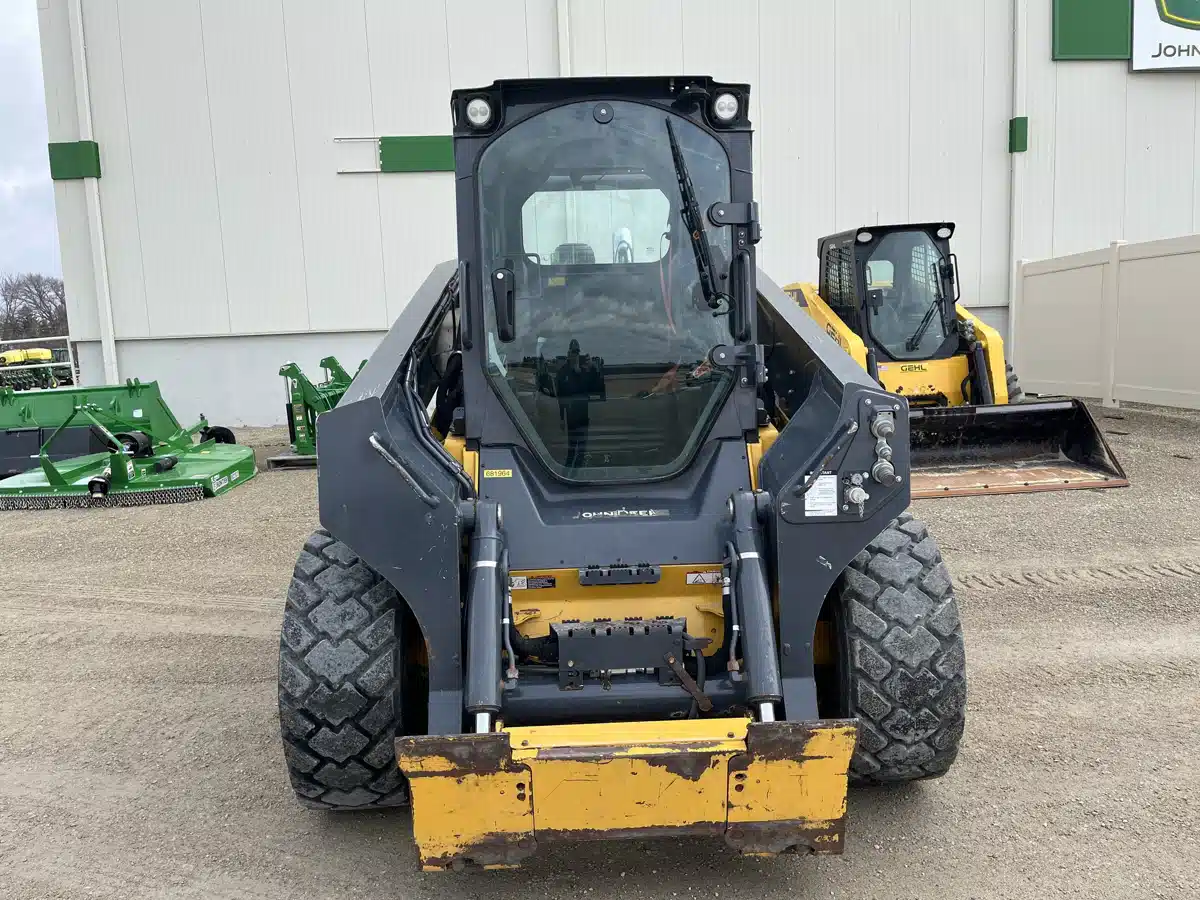 Gallery image 2 for Used 2019 John Deere 330G Skid Steer