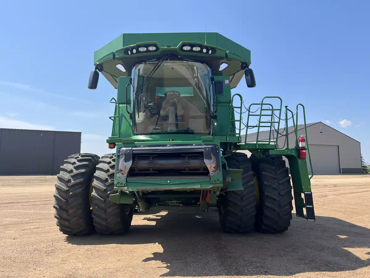 Gallery image 2 for Used 2021 John Deere S790 Combine