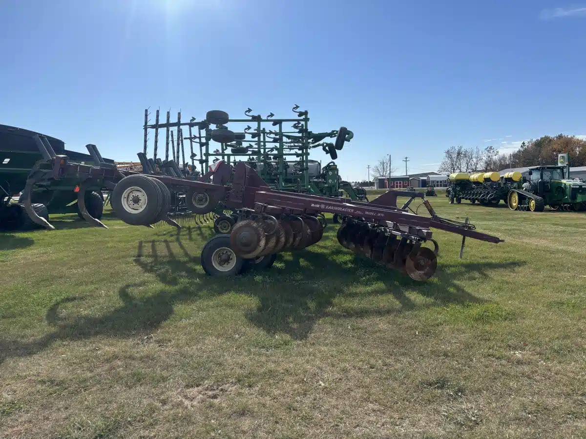Gallery image 2 for Used MW 1875 Ripper
