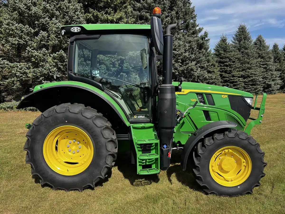 Gallery image 2 for Used 2024 John Deere 6R 120 Tractor