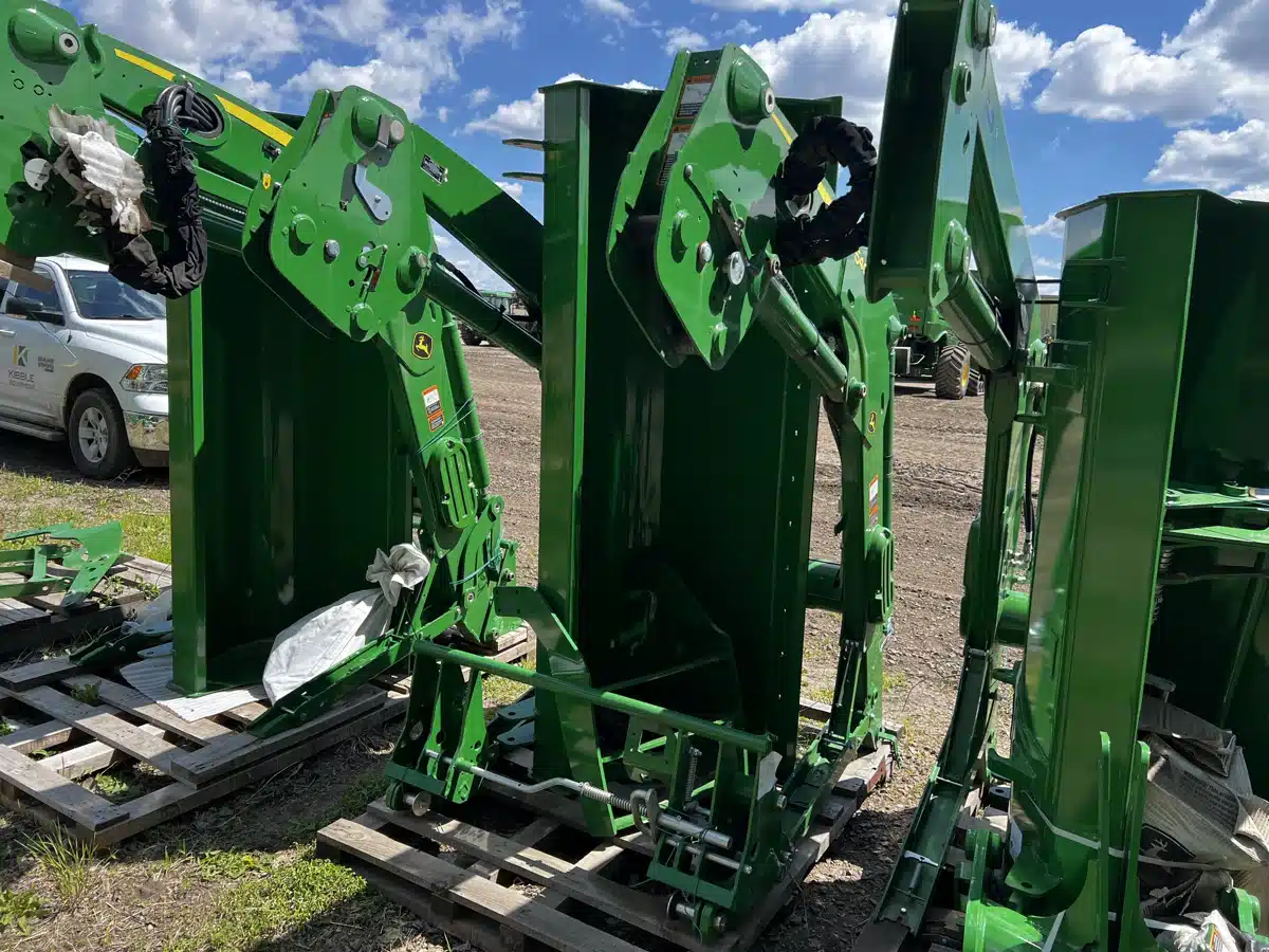 Gallery image 1 for Used 2021 John Deere 540R Tractor Loader