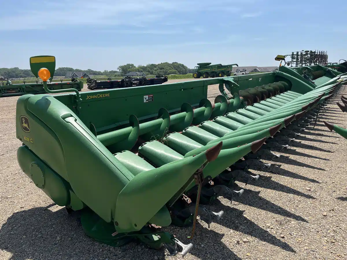 Gallery image 2 for Used 2012 John Deere 618C Header - Row Crop