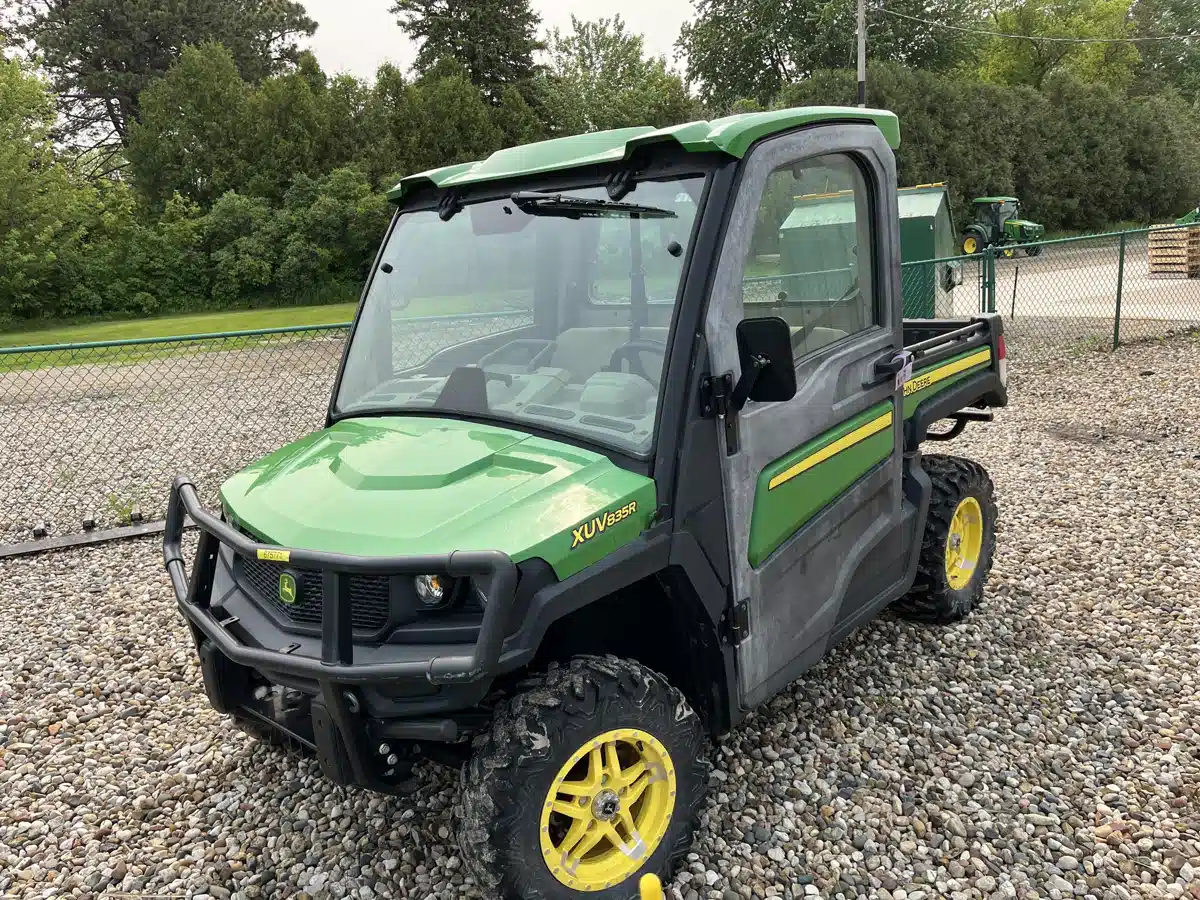 Gallery image 1 for Used 2019 John Deere XUV 835R Utility Vehicle