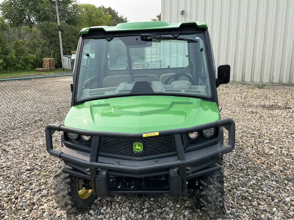Gallery image 2 for Used 2019 John Deere XUV 835R Utility Vehicle