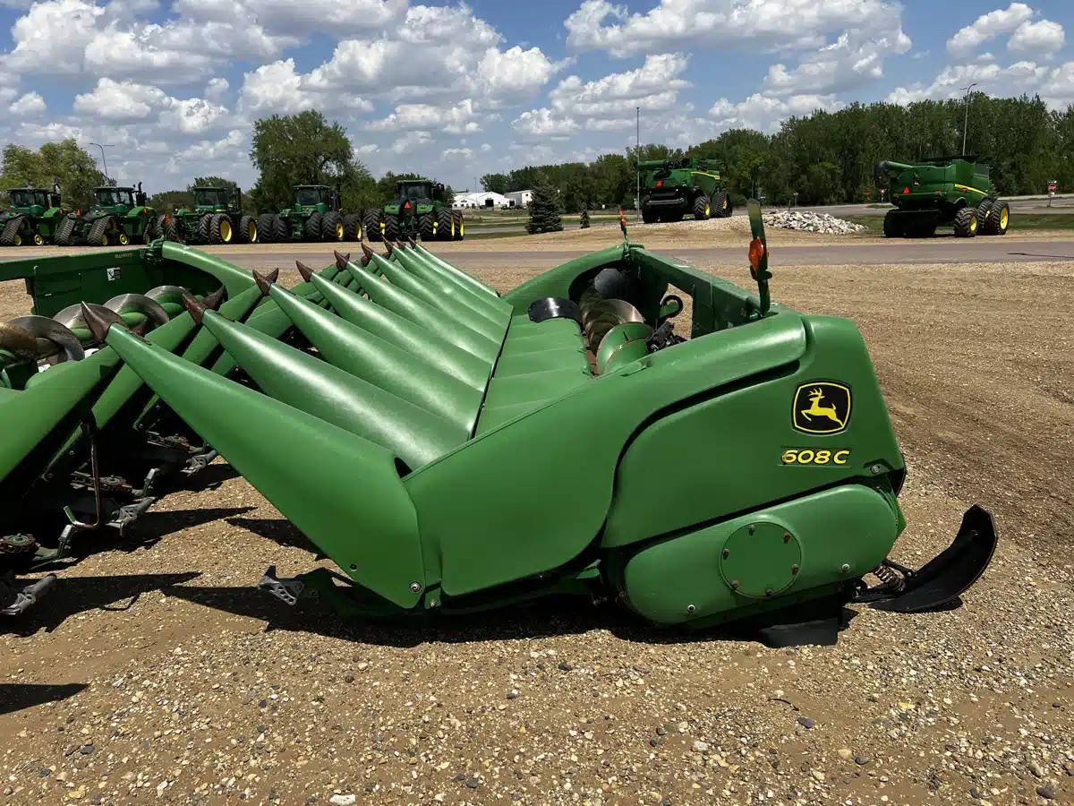 Gallery image 2 for Used 2011 John Deere 608C Header - Row Crop