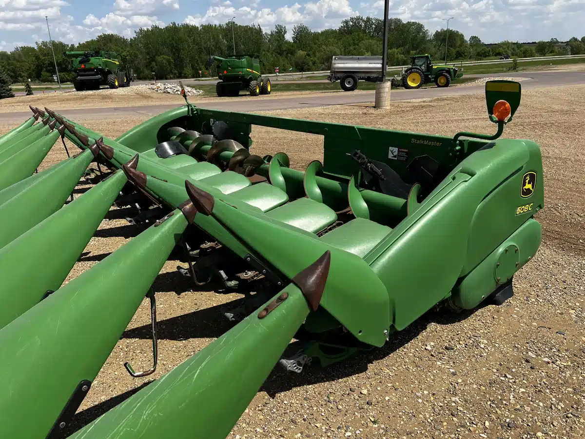 Gallery image 1 for Used 2011 John Deere 608C Header - Row Crop