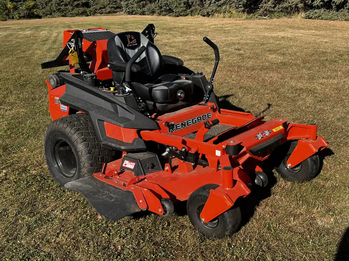 Image pour Usagé 2021 Bad Boy 1100CC Tondeuse à rayon de braquage zéro