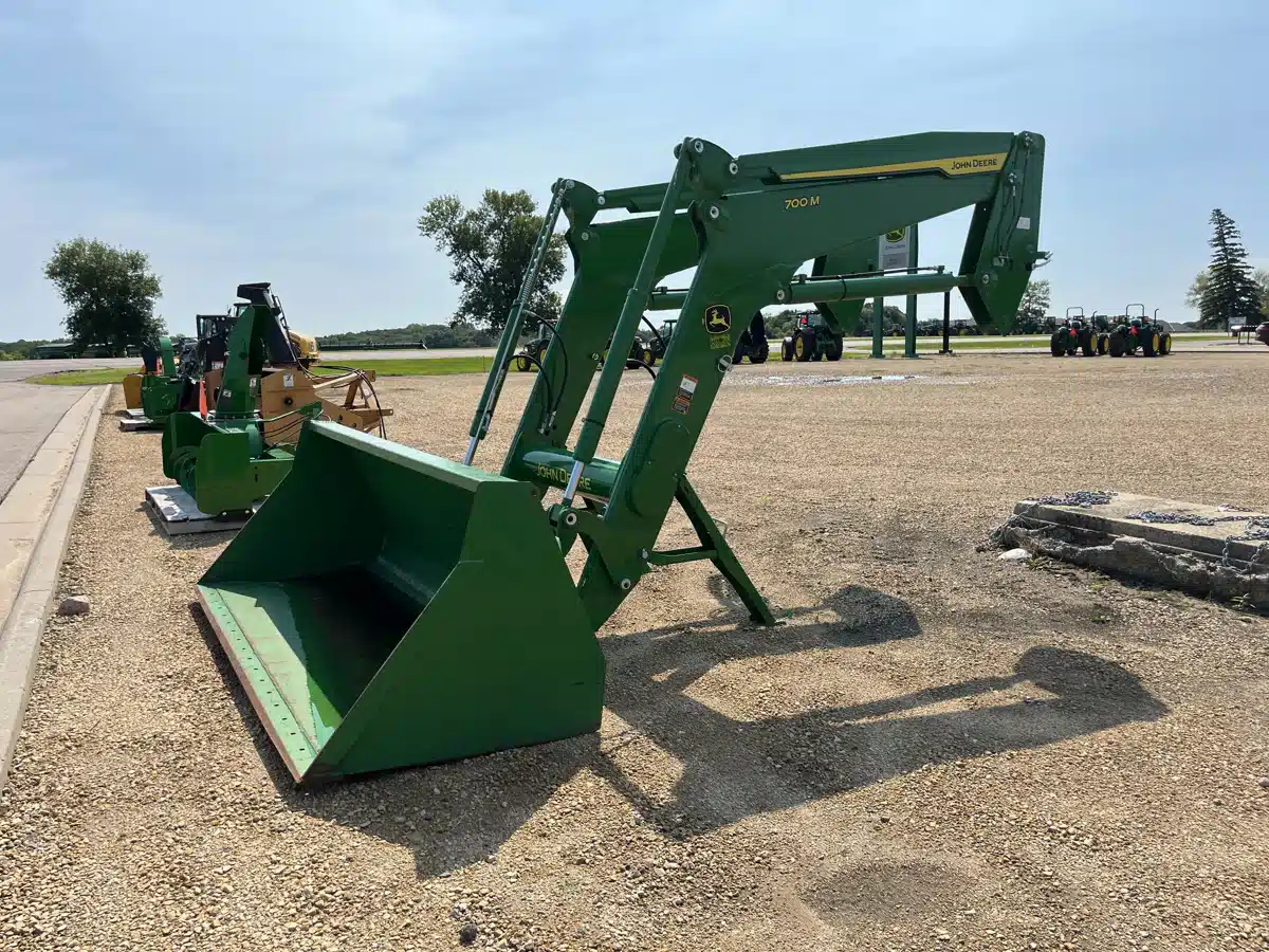 Gallery image 1 for Used 2024 John Deere 700M Tractor Loader