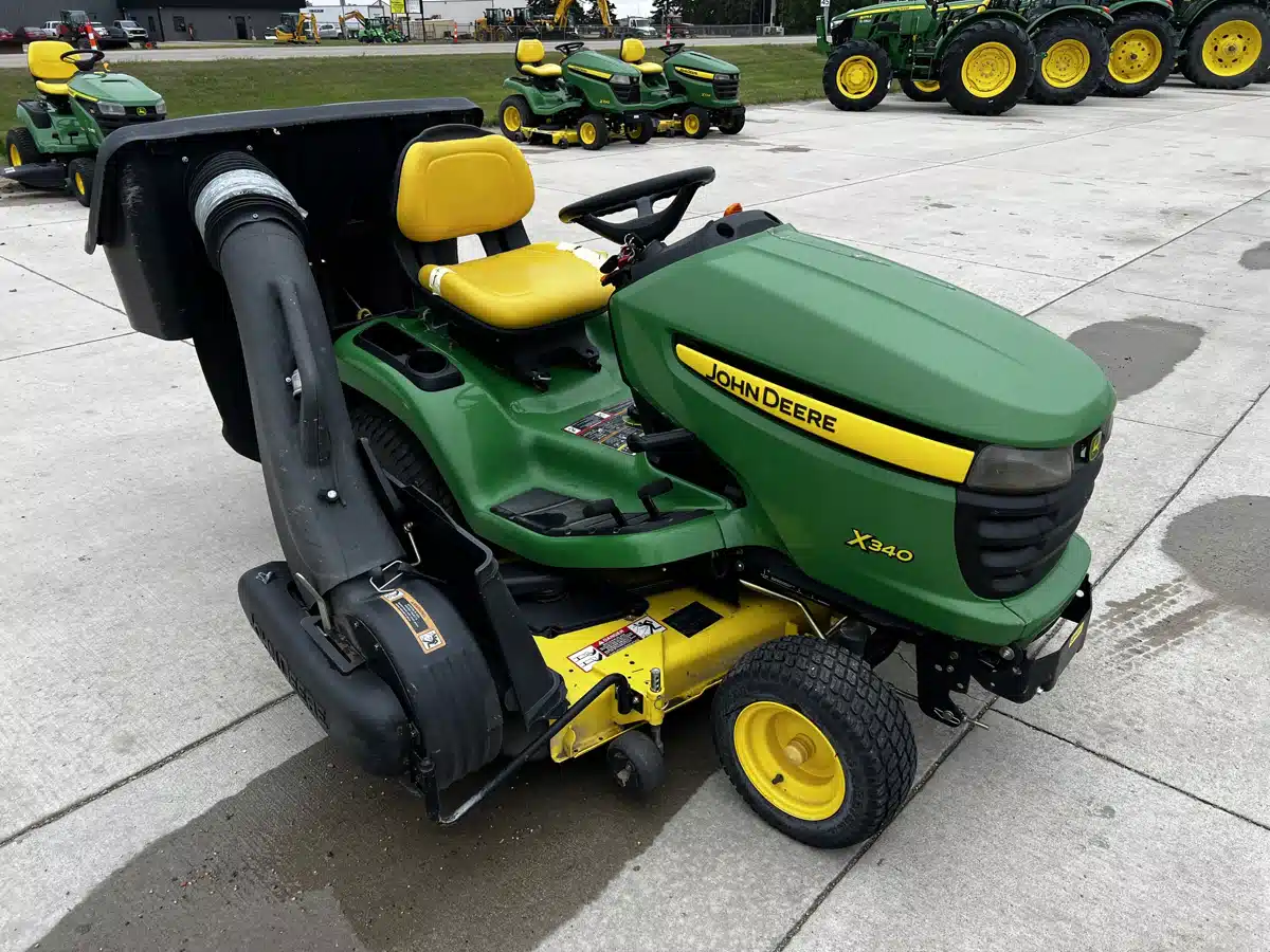 Gallery image 1 for Used 2007 John Deere X340 Lawn Tractor