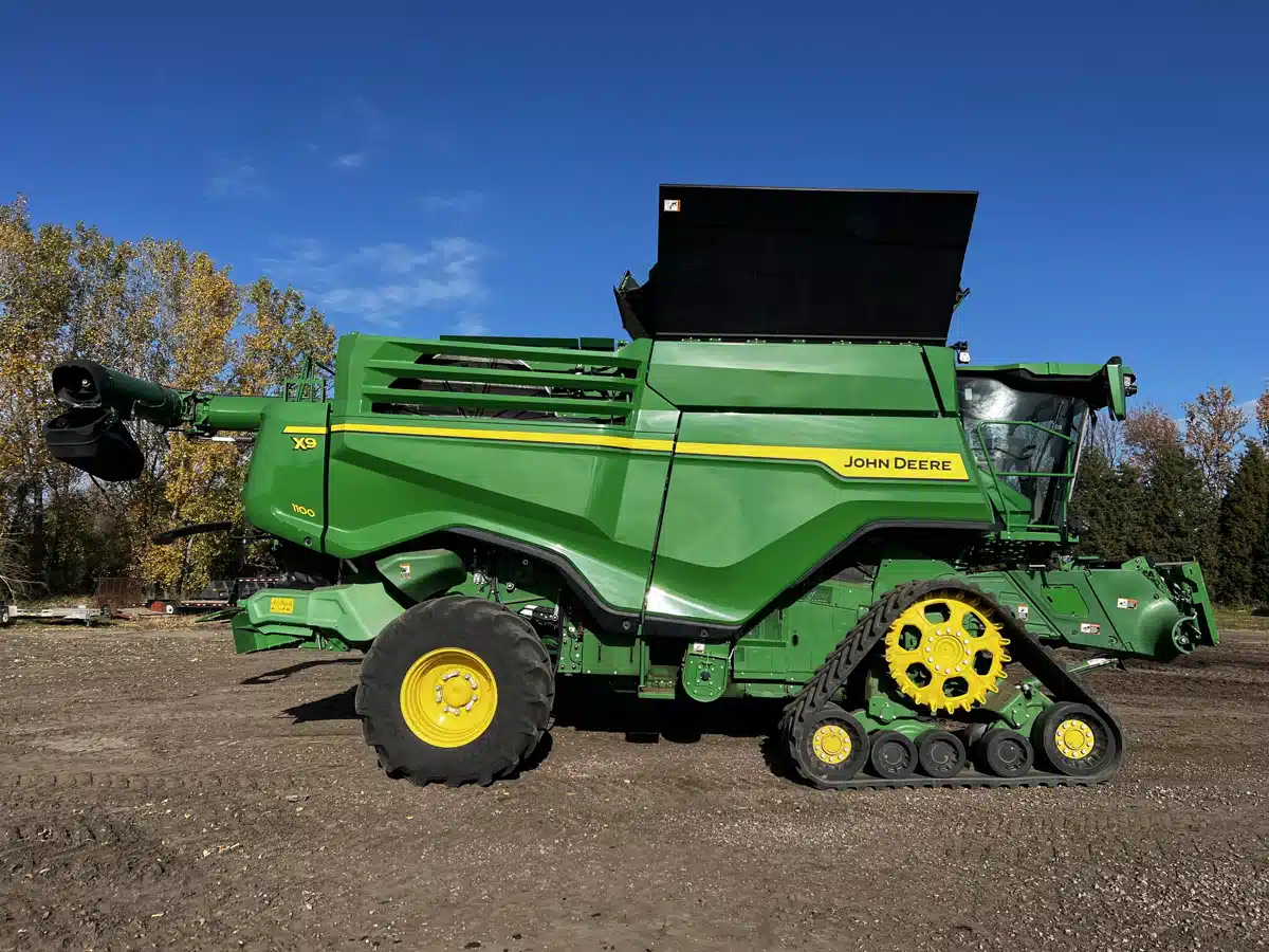 Gallery image 2 for Used 2021 John Deere X9 1100 Combine
