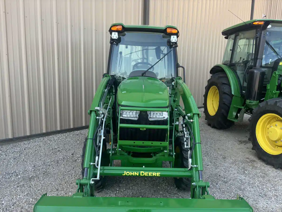 Gallery image 2 for Used 2024 John Deere 3039R Tractor