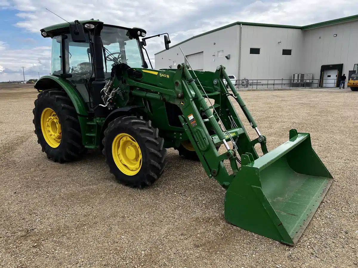 Gallery image 1 for Used 2022 John Deere 5090R Tractor