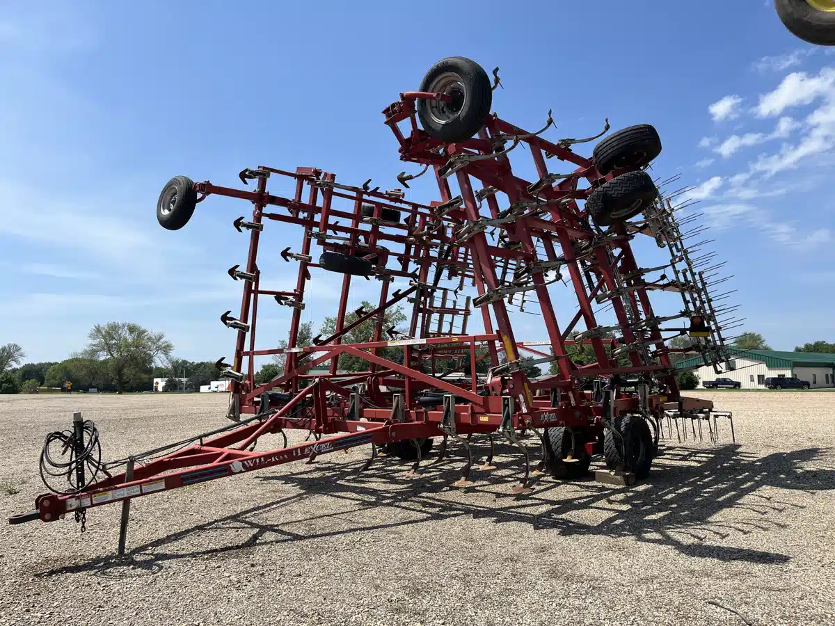 Gallery image 2 for 2002 Wil-Rich XL 50 Cultivator