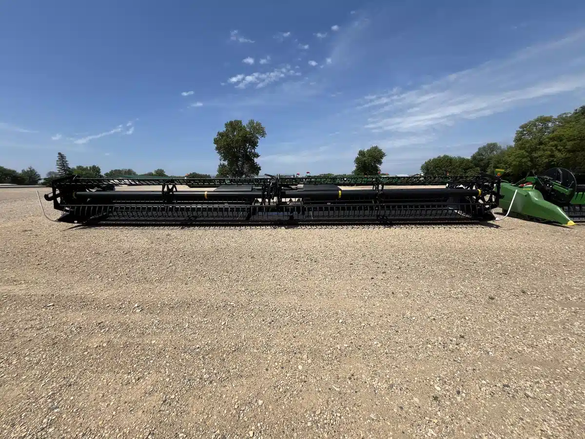 Gallery image 2 for Used 2010 MacDon FD70 Header - Draper