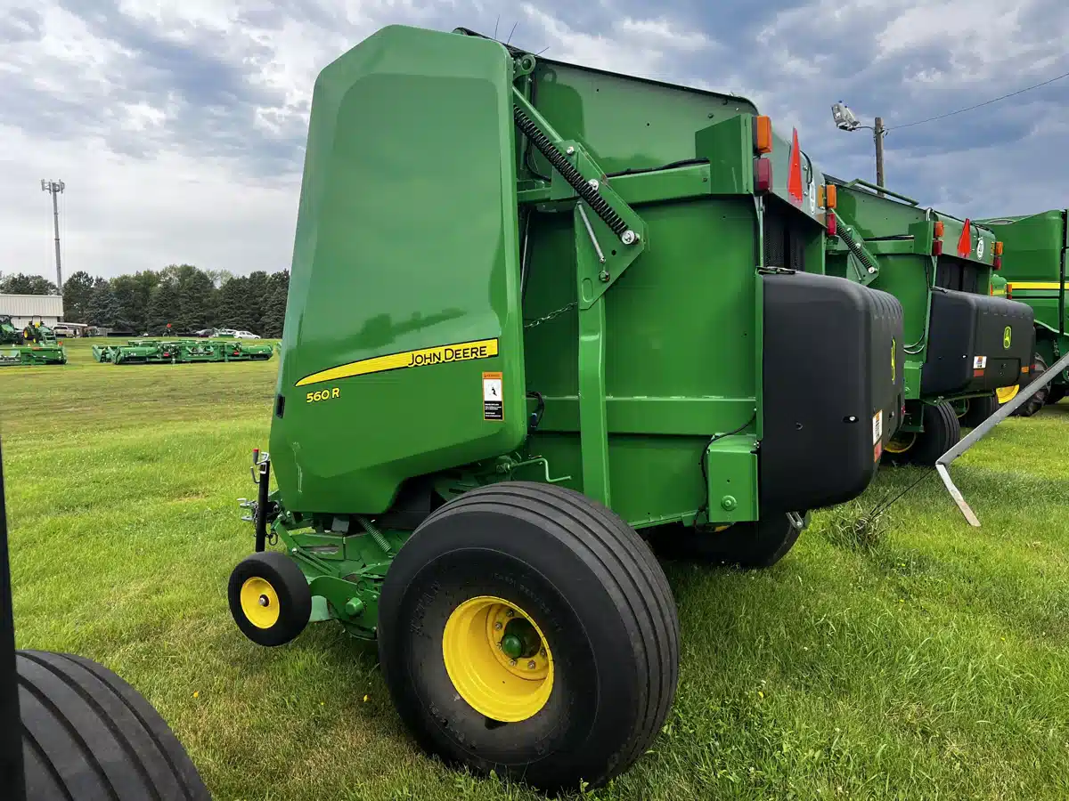 Gallery image 2 for Used 2022 John Deere 560R Round Baler