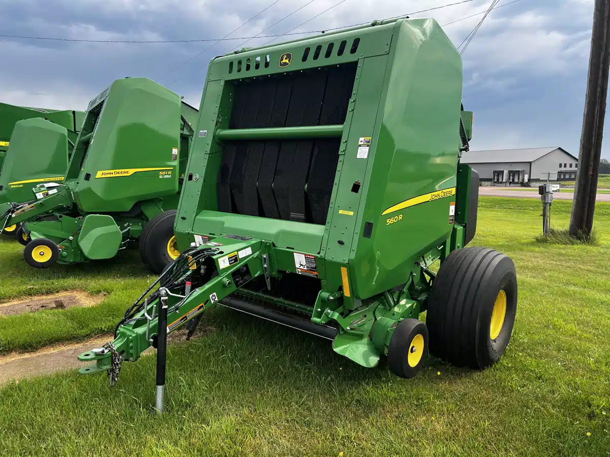 Gallery image 1 for Used 2022 John Deere 560R Round Baler
