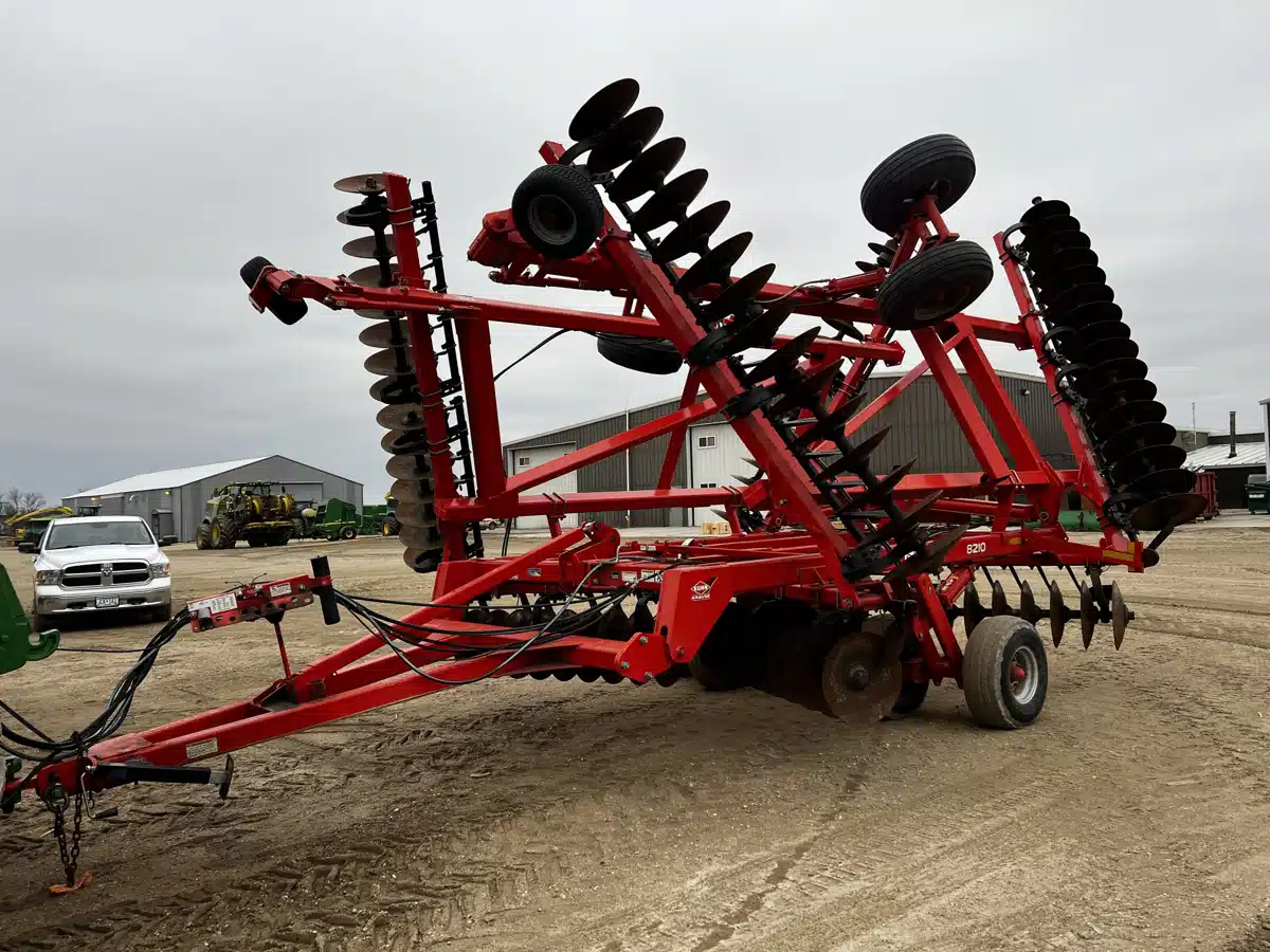 Gallery image 1 for Used 2015 Kuhn-Krause 8210 Disc