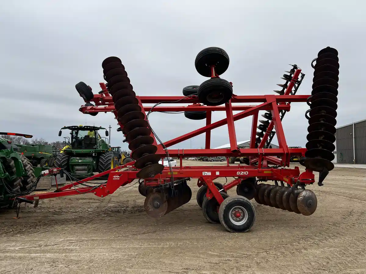 Gallery image 2 for Used 2015 Kuhn-Krause 8210 Disc