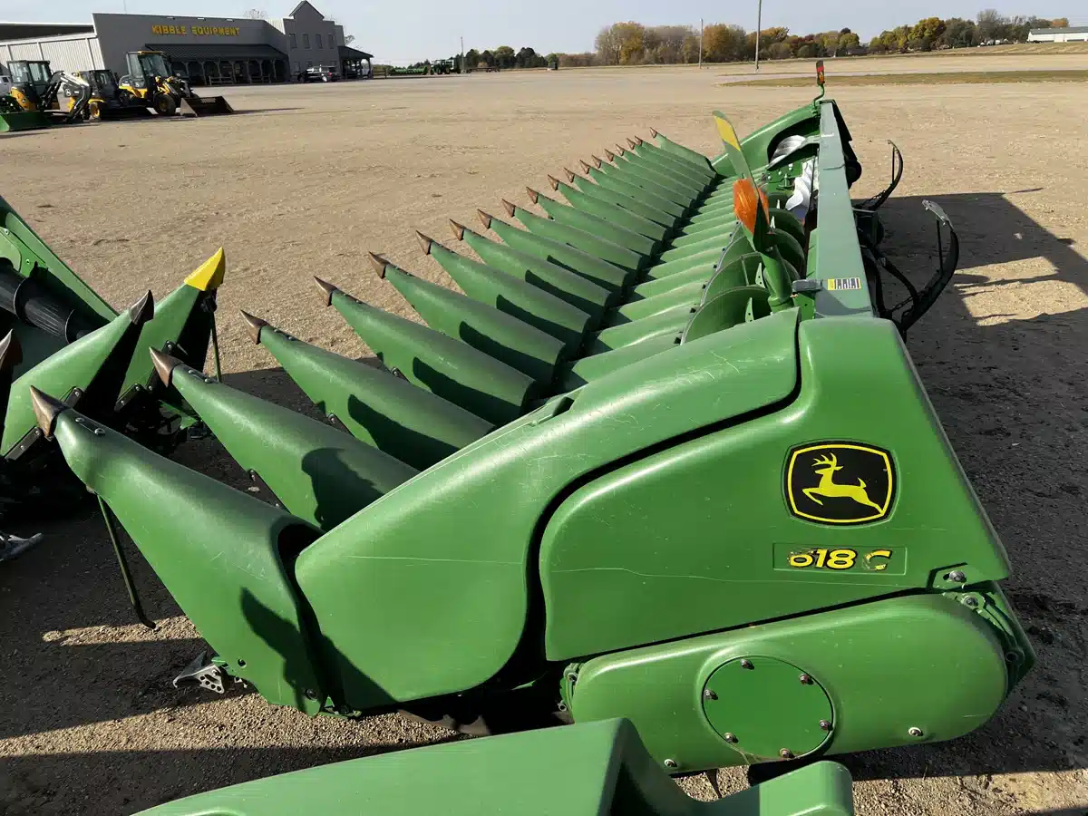 Gallery image 2 for Used 2017 John Deere 618C Header - Row Crop